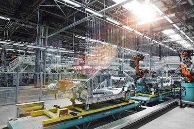 北京奔馳第200萬(wàn)輛整車(chē)下線，前驅(qū)車(chē)工廠落成開(kāi)啟物流新篇章